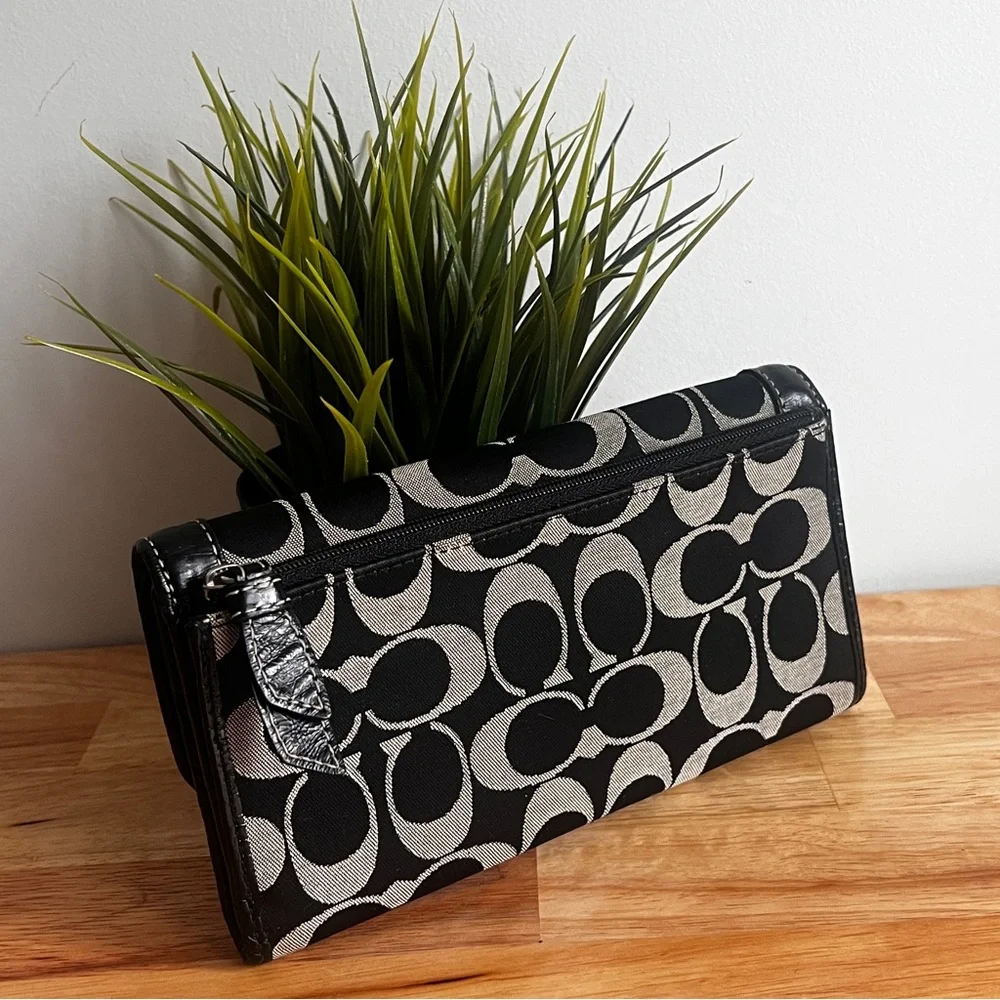 Vintage Coach Signature Jacquard Leather Black and Gray Continental Wallet - Picture 13 of 13